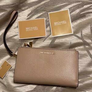 Michael Kors Pebbled Leather Wristlet in Soft Pink with Gold Hardware